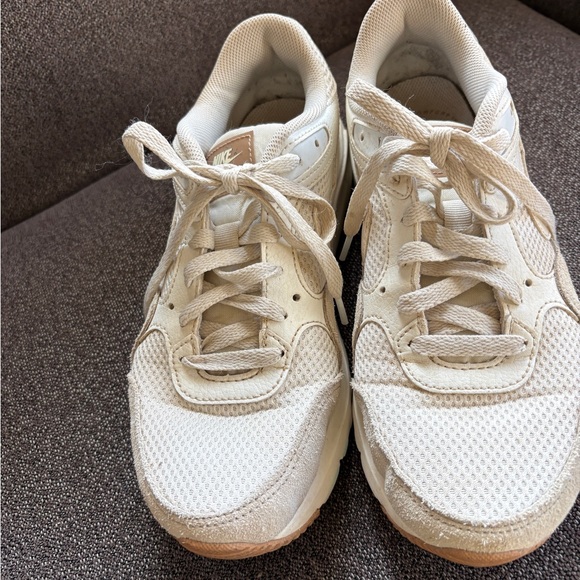 Nike Women's Air Max Sc White and Tan Sneakers
Size 8 - Picture 2 of 6